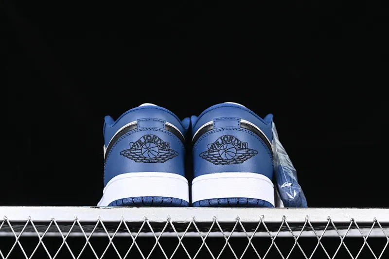 All categories Air Jordan Jordan series basketball shoes Air Jordan 1 Low Z version Air Jordan 1 Low "Georgetown" AJ1 Joe 1 Georgetown low-top cultural and casual sneakers DC0774-402